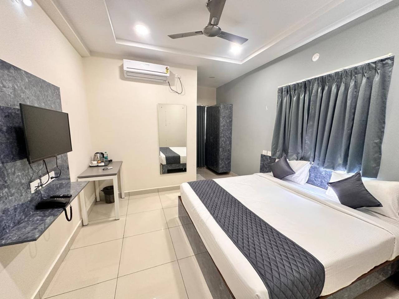Hotel Aerotel,Hyderabad Shamshabad Buitenkant foto
