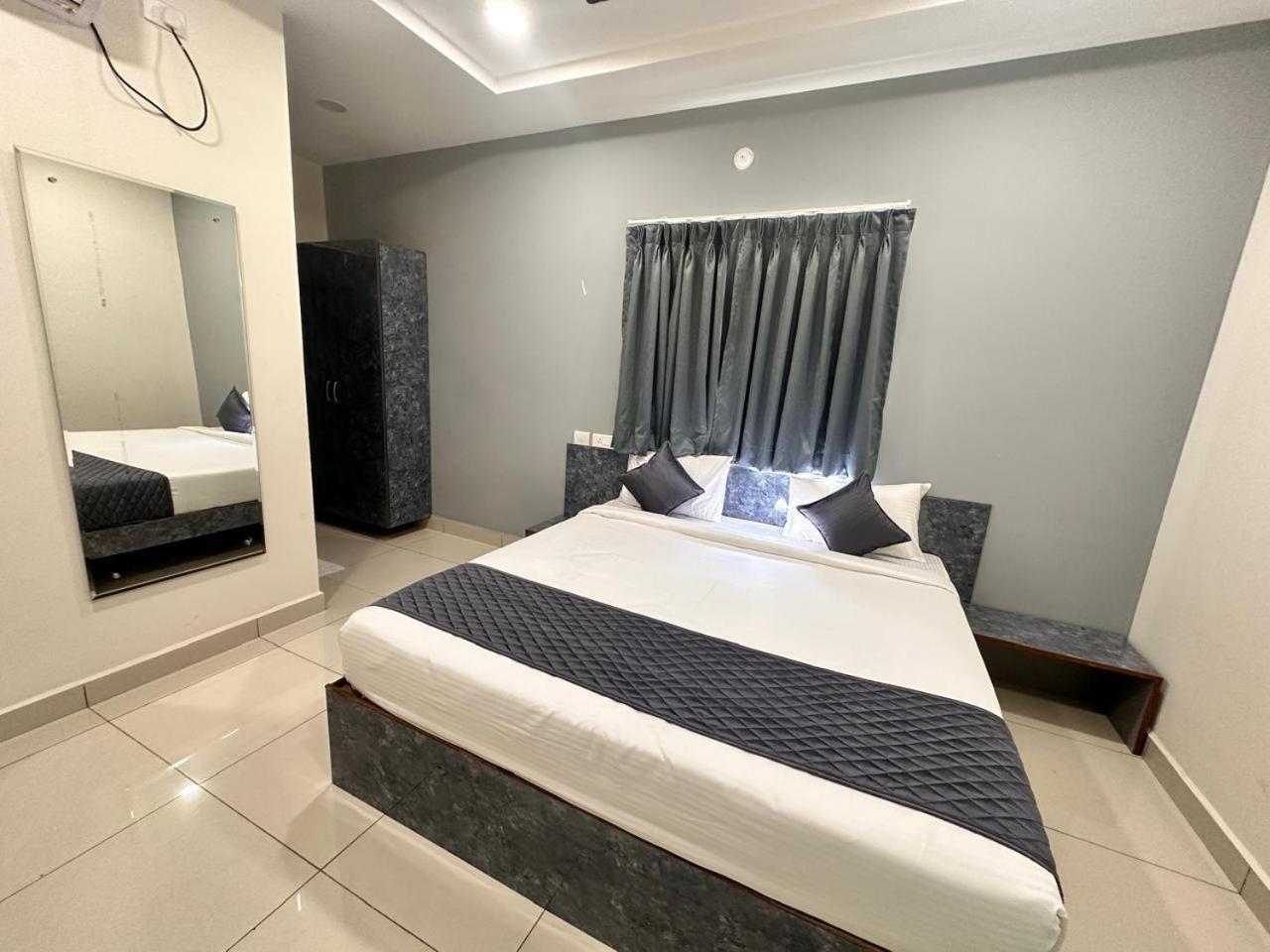 Hotel Aerotel,Hyderabad Shamshabad Buitenkant foto