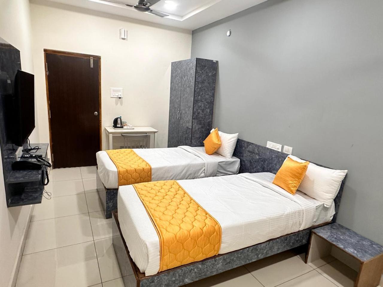 Hotel Aerotel,Hyderabad Shamshabad Buitenkant foto